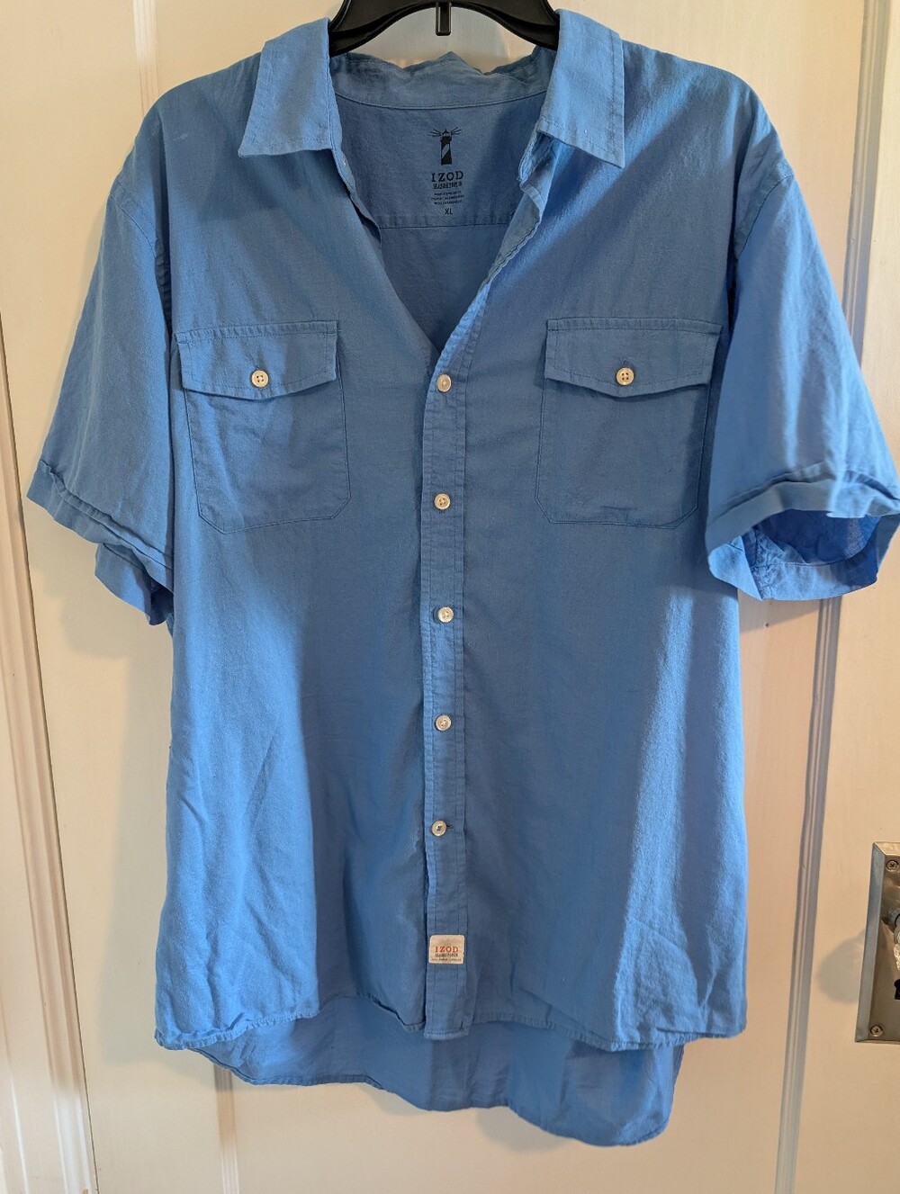 Izod Men’s Short Sleeve Button-Down Seaside Poplin Shirt in Light Blue